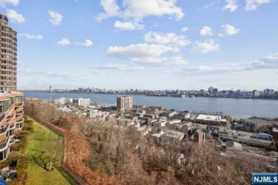 100 Carlyle Drive 5Ls #5LS, Cliffside Park, NJ 07010 - Photo 1