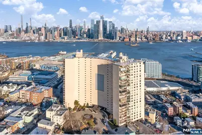 380 Mountain Road 713 #713, Union City, NJ 07087 - Photo 1