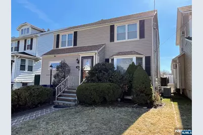 706 Teneyck Avenue, Lyndhurst Township, NJ 07071 - Photo 1