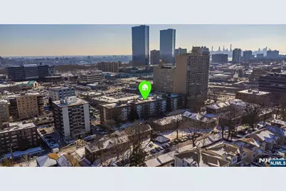2160 Center Avenue 4L #4L, Fort Lee, NJ 07024 - Photo 1