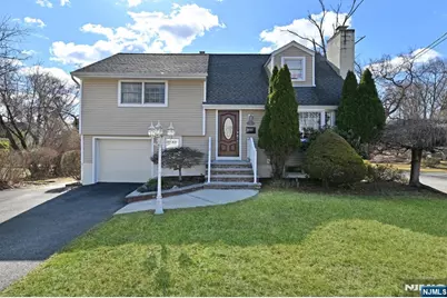 11 Hobart Court, Rochelle Park Township, NJ 07662 - Photo 1