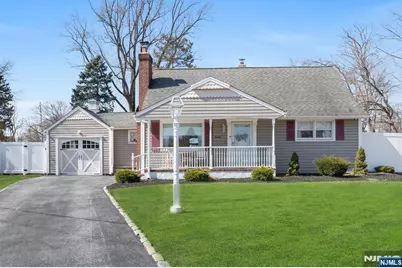 11 Rays, Wayne, NJ 07470 - Photo 1