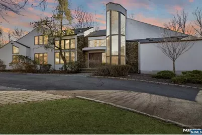 21 Post Lane, Livingston, NJ 07039 - Photo 1