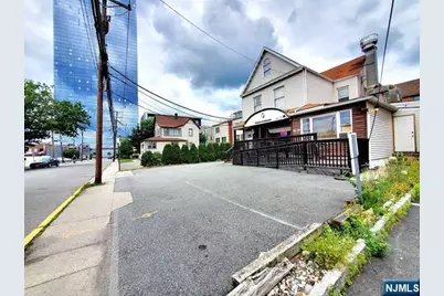 1638 Parker Avenue, Fort Lee, NJ 07024 - Photo 1