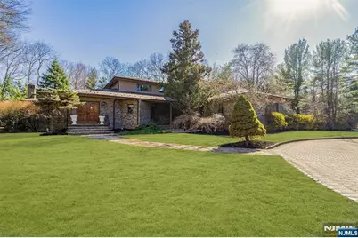 23 Trotters Lane, Mahwah, NJ 07430 - Photo 1