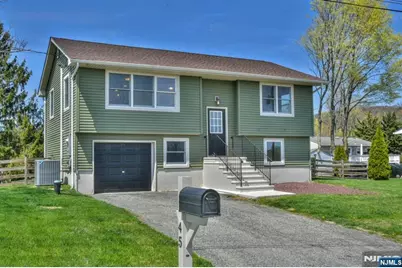 45 Lincoln Avenue, Vernon, NJ 07462 - Photo 1
