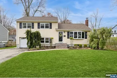 8 Hampton Terrace, Livingston, NJ 07039 - Photo 1