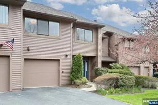 152 Winchester Ct 152A, Washington Township, NJ 07676 - Photo 1