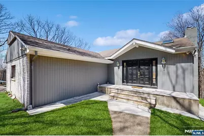 621 Mountain Road, Kinnelon, NJ 07405 - Photo 1