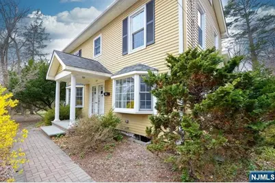 829 Franklin Turnpike, Allendale, NJ 07401 - Photo 1