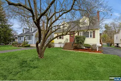 195 Linden Avenue, Verona, NJ 07044 - Photo 1