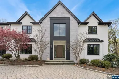 10 Loman Court, Cresskill, NJ 07626 - Photo 1