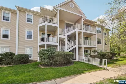 142 Raintree Lane, Mahwah, NJ 07430 - Photo 1