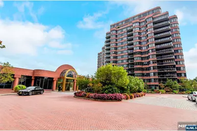 100 Carlyle Drive 11Fn #11FN, Cliffside Park, NJ 07010 - Photo 1