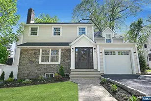 84 Grayson Pl, Teaneck Township, NJ 07666 - Photo 1