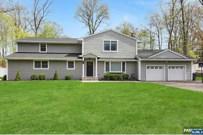 59 Powhatan Path, Oakland, NJ 07436 - Photo 1