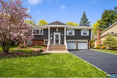 16 Condit Court, Roseland, NJ 07068 - Photo 1