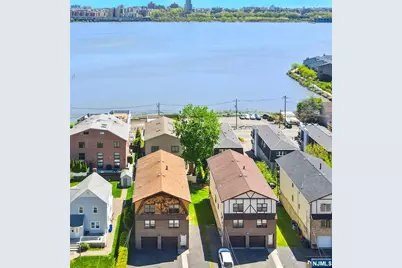 93 Myrtle Avenue, Edgewater, NJ 07020 - Photo 1