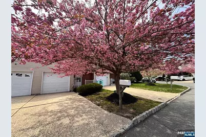 30 Goldsmith Drive, Spotswood, NJ 08884 - Photo 1