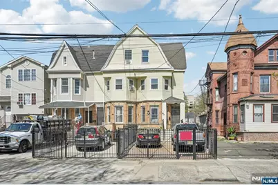 63 Lincoln, Newark, NJ 07104 - Photo 1