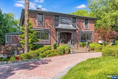 241 Lyncrest Road, Englewood Cliffs, NJ 07632 - Photo 1