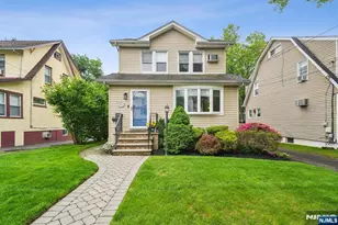 34 Carlisle St, Bergenfield, NJ 07621 - Photo 1