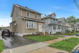 424 Rutherford Ave, Lyndhurst Township, NJ 07071 - Photo 1