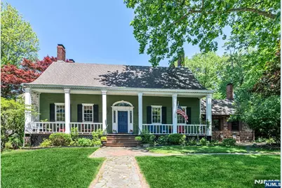 125 Lakeview, Leonia, NJ 07605 - Photo 1