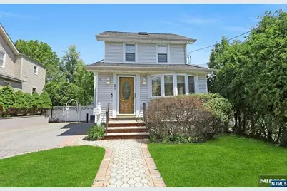 21 Oakdene Avenue, Teaneck Township, NJ 07666 - Photo 1