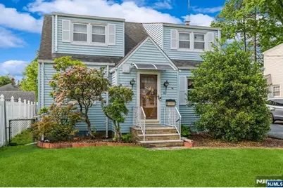60 Palisades Avenue, Bergenfield, NJ 07621 - Photo 1