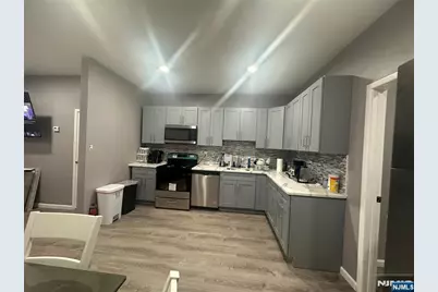 422 Avenue C, Bayonne, NJ 07002 - Photo 1