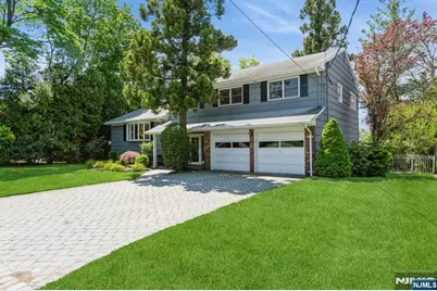 150 Charlotte Place, Englewood Cliffs, NJ 07632 - Photo 1