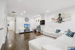 286 Roslyn Ct 286, West New York, NJ 07093 - Photo 1