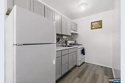 425 Madison Avenue 56 #56, New Milford, NJ 07646 - Photo 1