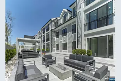 8 Tice Road 214 #214, Franklin Lakes, NJ 07417 - Photo 1