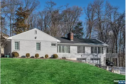 32 Brookside Drive, Upper Saddle River, NJ 07458 - Photo 1