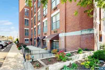 384 Trenton Avenue 2C #2C, Paterson, NJ 07503 - Photo 1