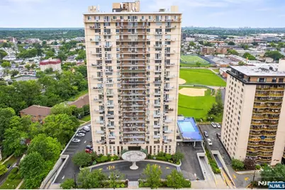 160 Overlook Avenue 3C #3C, Hackensack, NJ 07601 - Photo 1