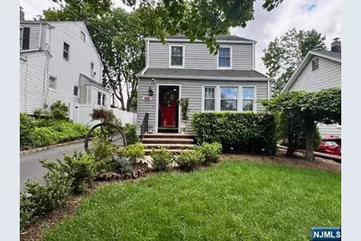 542 Maple Avenue, Teaneck Township, NJ 07666 - Photo 1