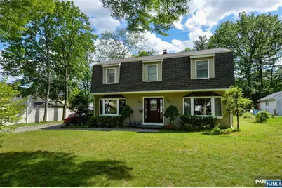 252 Hillside Avenue, Paramus, NJ 07652 - Photo 1