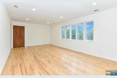 85 Garden Drive 2 #2, Elmwood Park, NJ 07407 - Photo 1