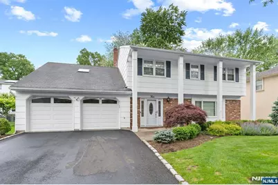 4 Kimberly Way, River Edge, NJ 07661 - Photo 1