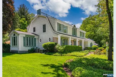 2 Olde Lantern Court, Montvale, NJ 07645 - Photo 1