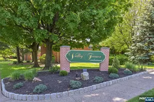 54 Knox Terrace 1A, Wayne, NJ 07470 - Photo 1