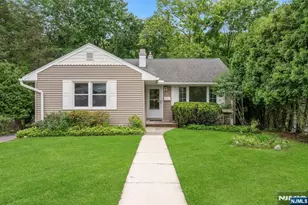 14 Mohawk Ave, Oakland, NJ 07436 - Photo 1