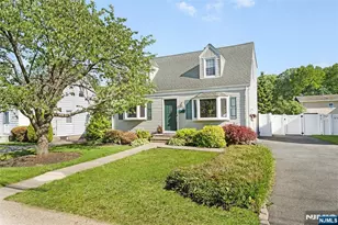 254 Lincoln Ave, Elmwood Park, NJ 07407 - Photo 1