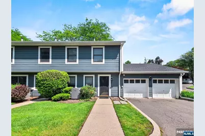 17 Briarwood Court A #A, Ramsey, NJ 07446 - Photo 1