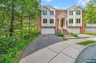 48 Skymark Ct, Upper Saddle River, NJ 07458 - Photo 1