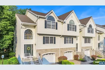 8 Sara Kathryn Way, Waldwick, NJ 07463 - Photo 1