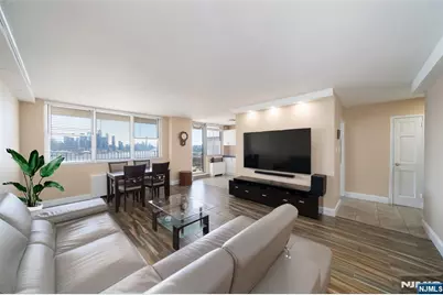 6040 Boulevard East 12D #12D, West New York, NJ 07093 - Photo 1